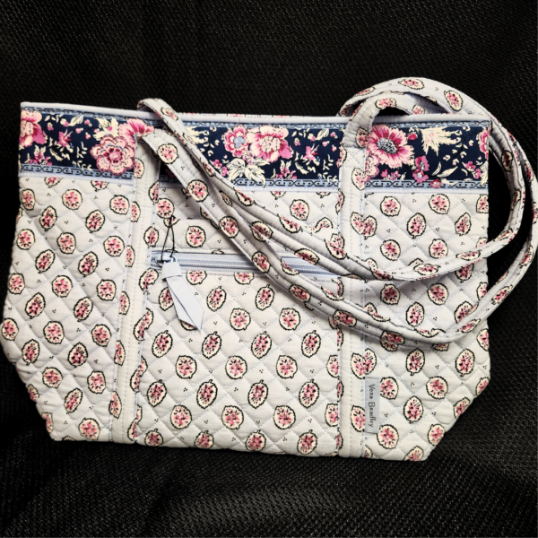 019. Vera Bradley